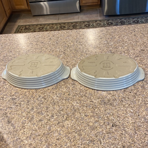 2 Pampered Chef Stonewear New Traditions Collection USA Oval Baking Dishes USED - Picture 12 of 16